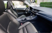 2011 Lexus CT 200h F-Sport, Interior