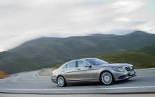 2013 Mercedes-Benz S-Class S400 (W222) Hybrid on the Road