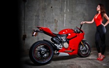 Red Ducati 1199 Panigale, Bikes & Girls