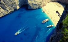 Beach and Sea, Yachts