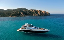 Beach and Sea, Azimut 100 Leonardo Yacht