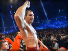 Wladimir Klitschko defeating Tony Thompson