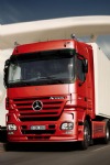 Mercedes-Benz Actros on the Road, Red